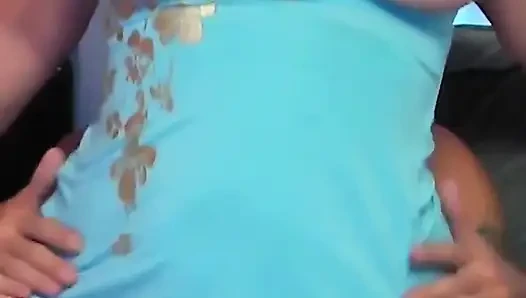 Kovboy kız ve bazı memeler atlıyor