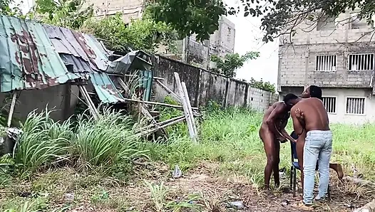 Я и моя жена трахнули ее так хорошо