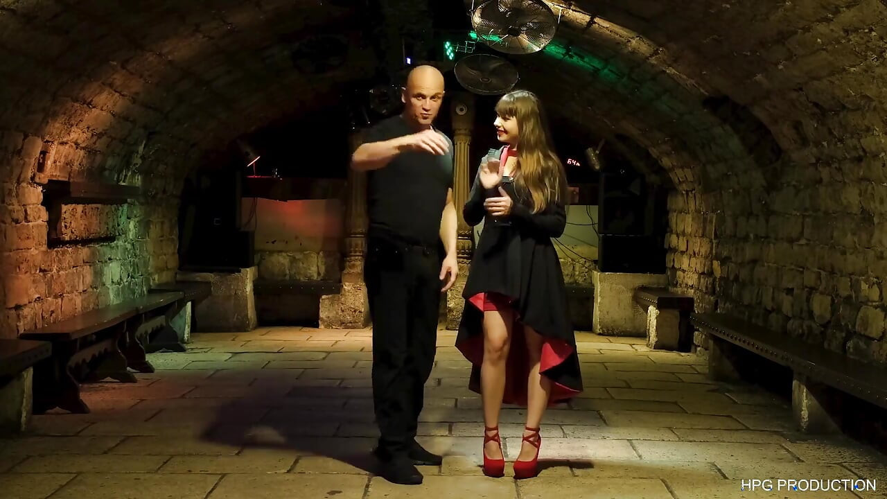 كس لونا ريفال المشعر يدق بقوة