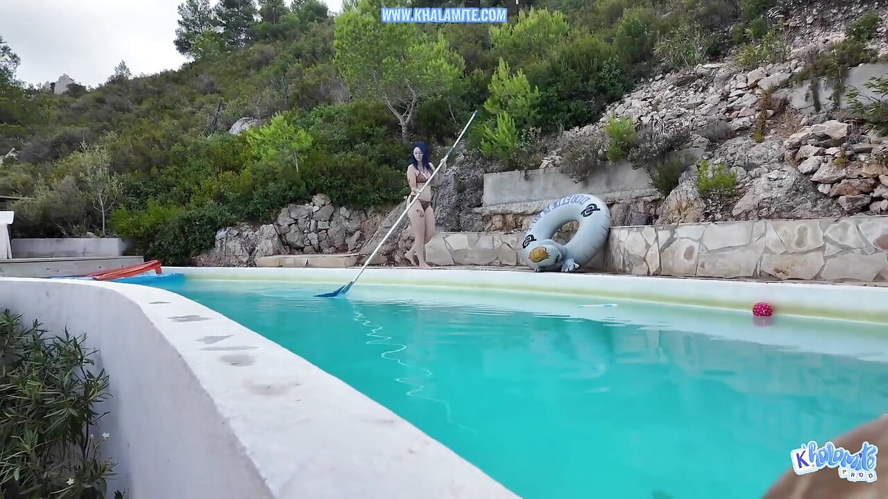 Eu fodo o cara da piscina em Marselha - Voyeur em primeiro plano, foda francesa dura