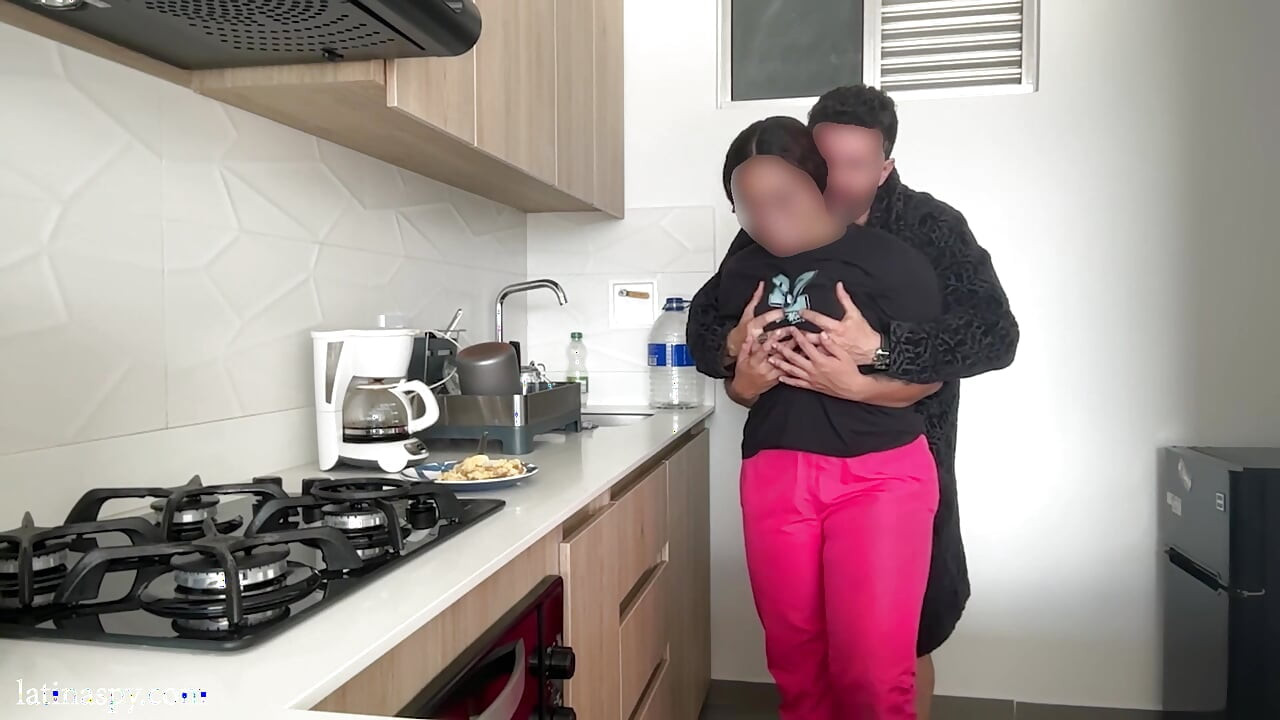 cozinha com peitos latinos parte 2