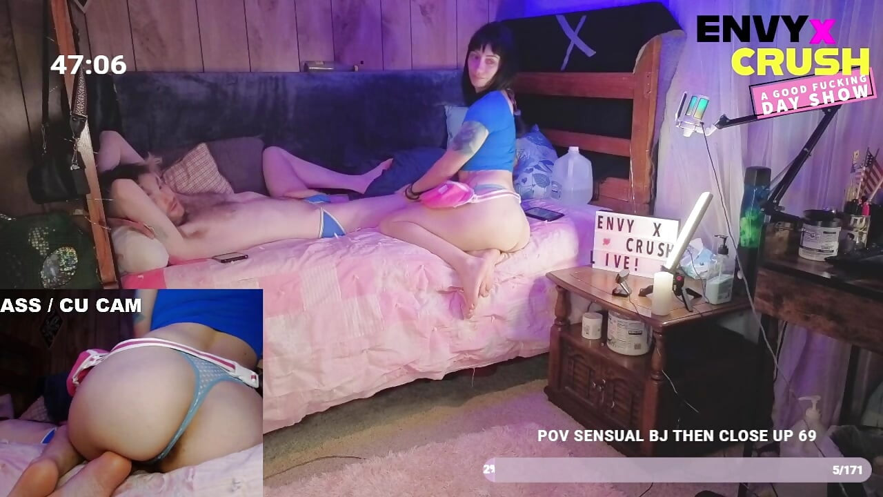 Cam Girls Armăsar ejaculează prematur în direct