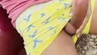 Mumbai, garoto masturbando na cara do mar com porra grossa