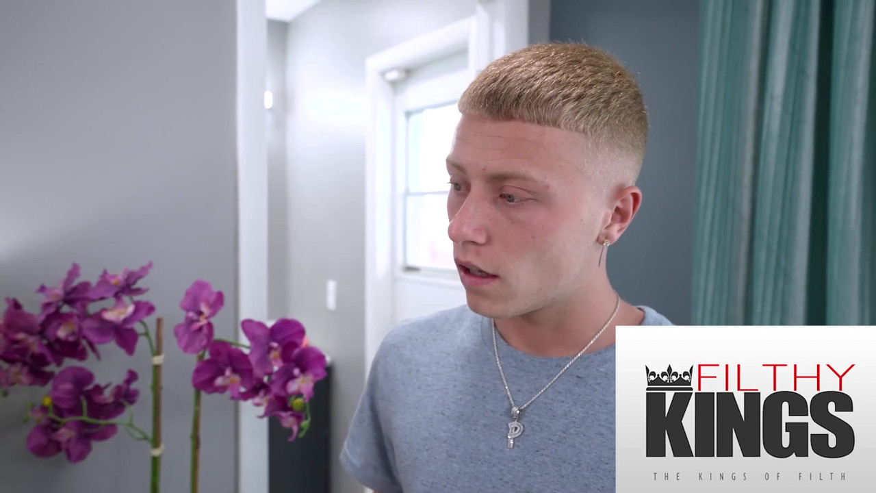 継母がムラムラしすぎて、彼女を激しくファックしなければならなかった