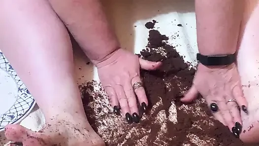 Füße Füße füße im kuchen
