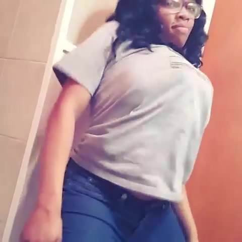 aairieele with glasses bouncing in gray shirt