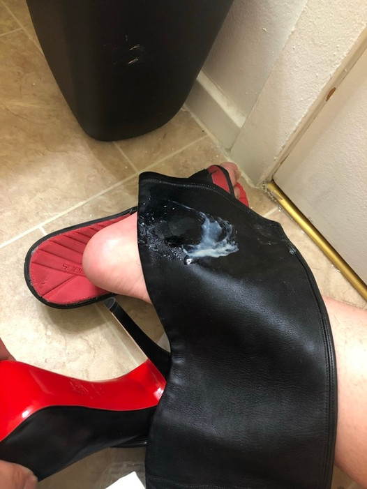 Quick Fuck and Cum on Louboutin Monicarina Boots