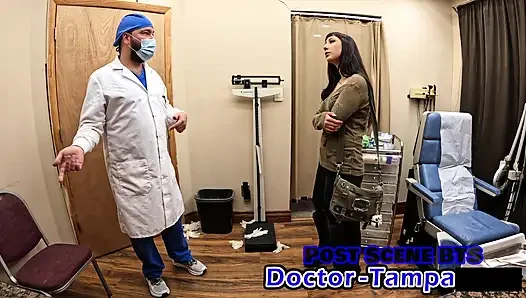 Dr Tampa - Selena Sativa'nın ilk jinekolog muayenesi