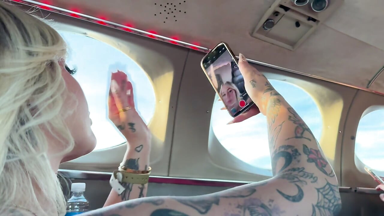 Two Gorgeous Babes Kali Roses & Linda Lan Fucked in a Plane
