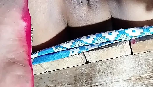 Desi Bhabhi's big pussy fun sex Hindi audio Desi sexy video, xxx video