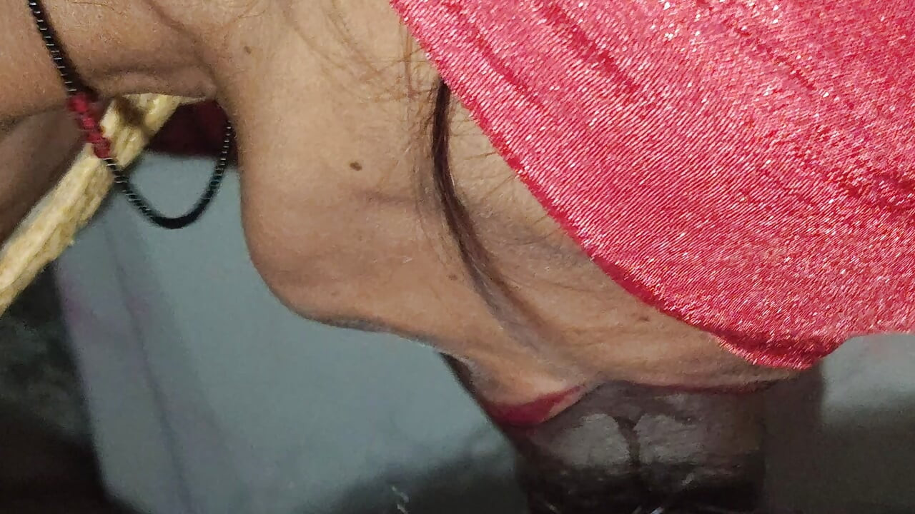 My stepmom com to face cream for me  mujhe to maja aaya hai