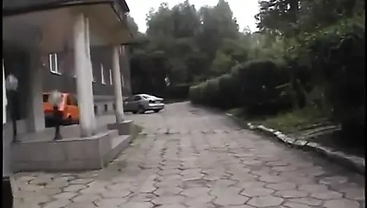 Отличная на вид рыжая трахает свою киску пальцами