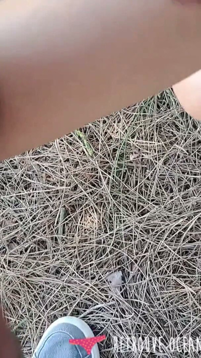 Vends-ta-culotte - Sex and naturism at the beach for this gorgeous luscious French woman | Clip 2