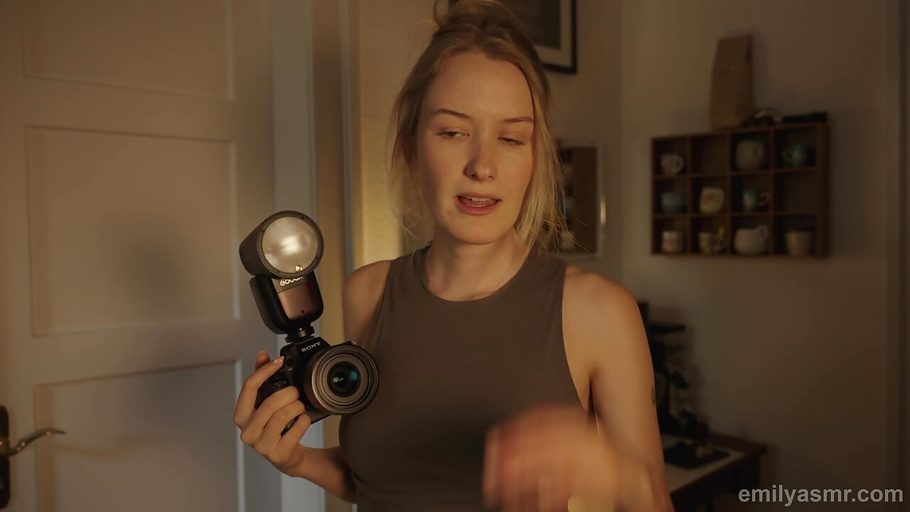 ASMR fotograf treba muškog modela... Ona te treba!