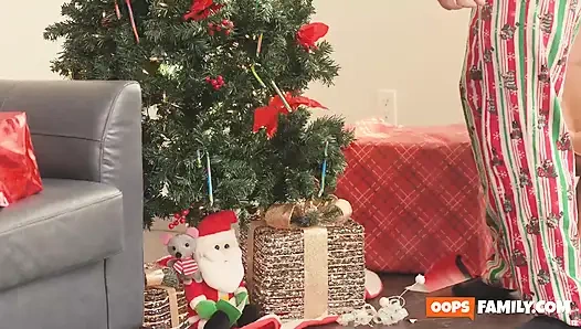 С Рождеством, отчим! Вот лучшее хардкорное порно всех времен!