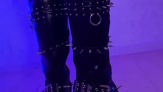 Wenn du es magst, zuzusehen, wie sich die Lippen einer Frau um eine Zigarette schließen, wirst du dieses Video lieben