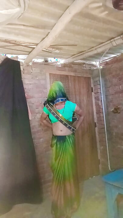 Sapna crossdresser in saree video