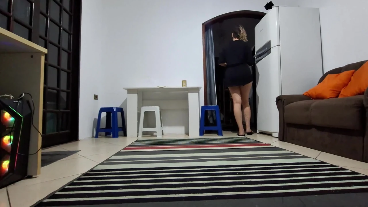 Husband got into debt and had to run away, leaving his wife to talk to the loan shark.