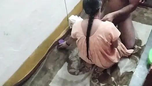 Kayınbiraderi kayınbiraderi ile sikişiyor Hintli seks videoları