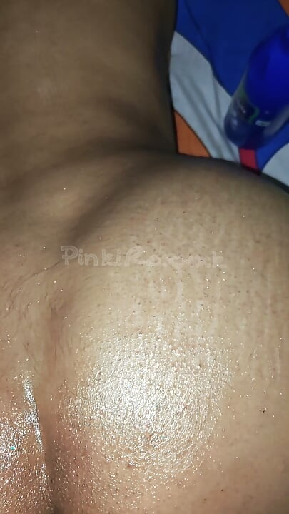 Baise en POV, gros plan, levrette à l’huile, massage à l’huile