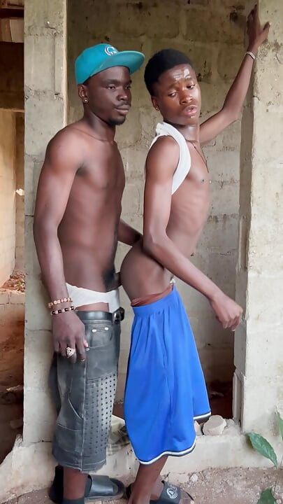 Fuck My Pussy Brutha... Bish Me Out Before My Wife Gets Back