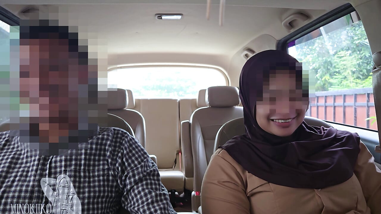 Siswi (18+) BerJilbab Minta Beliin HP Baru Yang Lagi Viral Sama Om Ganteng - Minokiiko