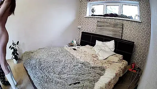 Yatak odası 4: kamila ve danildo ateşli ve şehvetli ön sevişme amcığı ovuyor ve meme işi