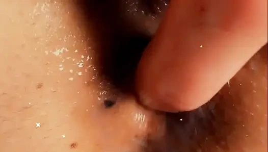 Amımı ve sıkı götümü parmaklıyorum