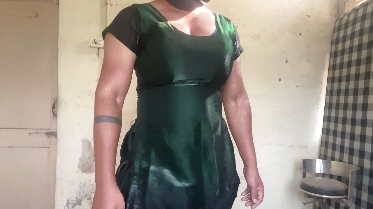 peitos grandes brilhantes fato de cetim sedoso salwar cross dresser indian bhabhi