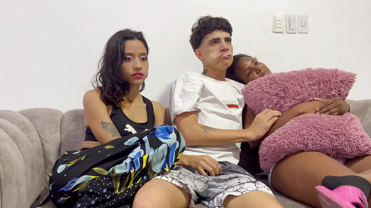 I take advantage of my girlfriend's best friend to fuck her hard while watching a movie