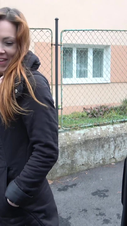 Leggy minx bude spokojená po tvrdém a agresivním cvičení v dodávce