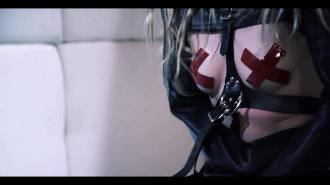 Beyonce - nebună îndrăgostită (videoclip porno muzical)