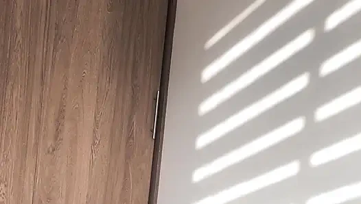 Посмотри, как я это делаю, что я наслаждаюсь хорошим небрежным минетом с глубокой глоткой - любительская пара - Nysde