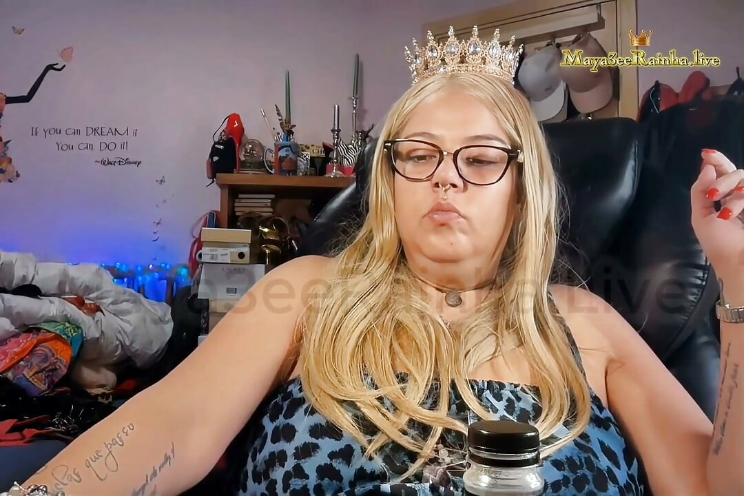 Humiliating and Ignoring You - Beg to Be My Ash Tray and Lick My Dirty Big Feet
