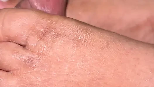 Istriku yang super hot lagi asik memijat istri desaku yang penis