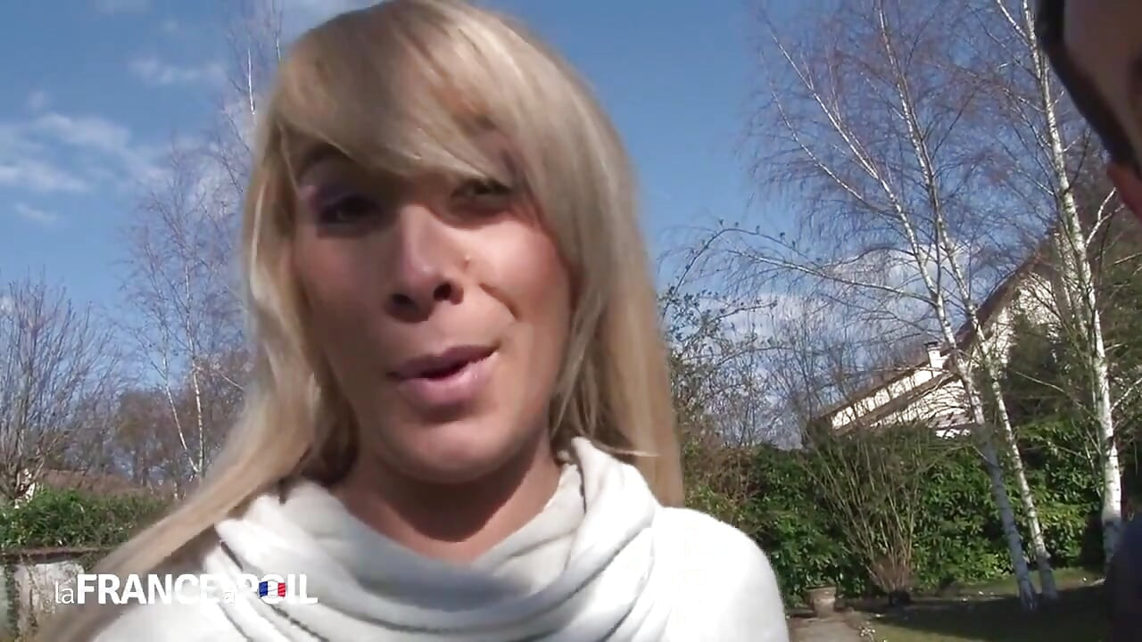 Slutty Blonde Sucks Cock in Public Park