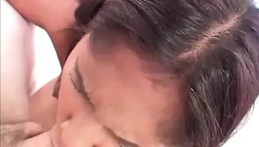 Cewek latina seksi suka kontol besar di mulut... Crot di mulut