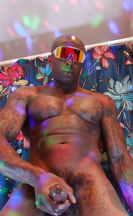 New Porn: BBC Worship Hallelujah Johnson,  Tall Dark Chocolate Muscles Tattoos Hairy BBC Hallelujah Johnson