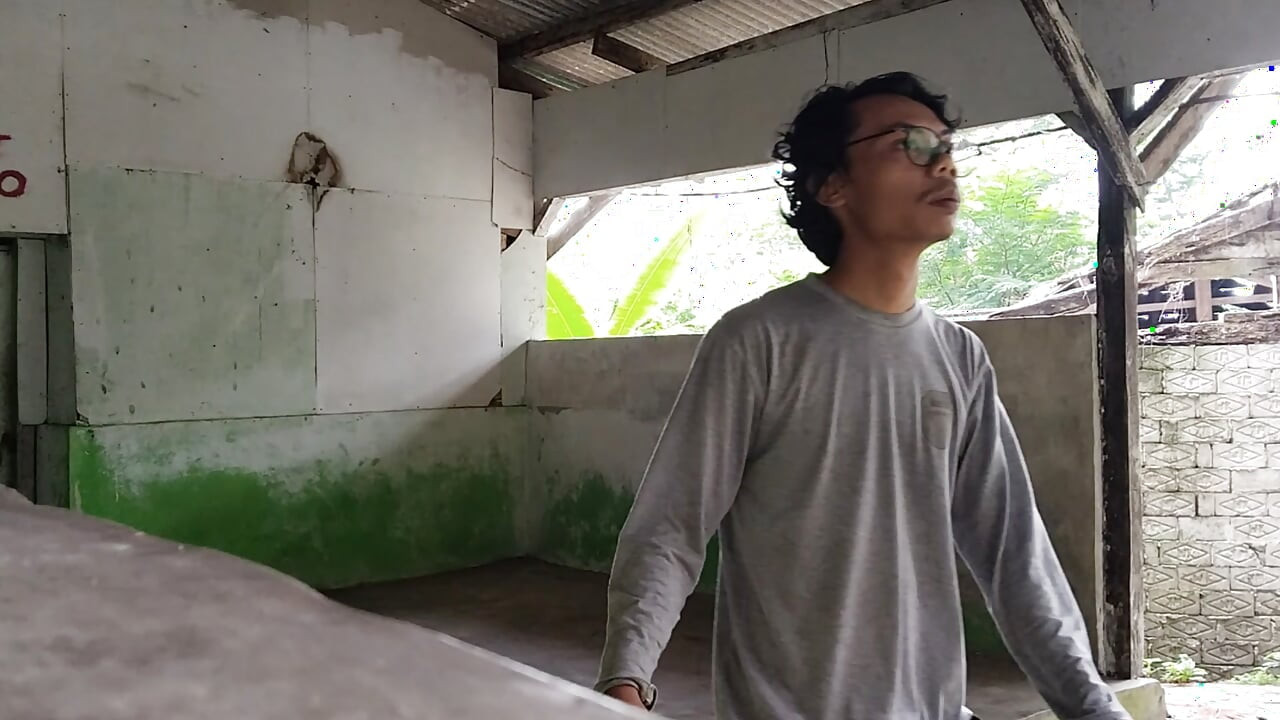 Footage of a young man in an empty place goes viral