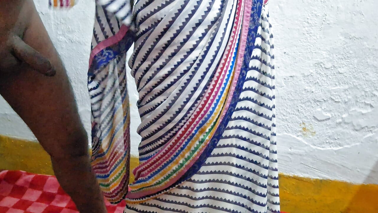 Servitoare surprinsă făcând sex cu soțul