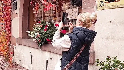 Istri Dewasa Pirang Amatir Menikmati Seks