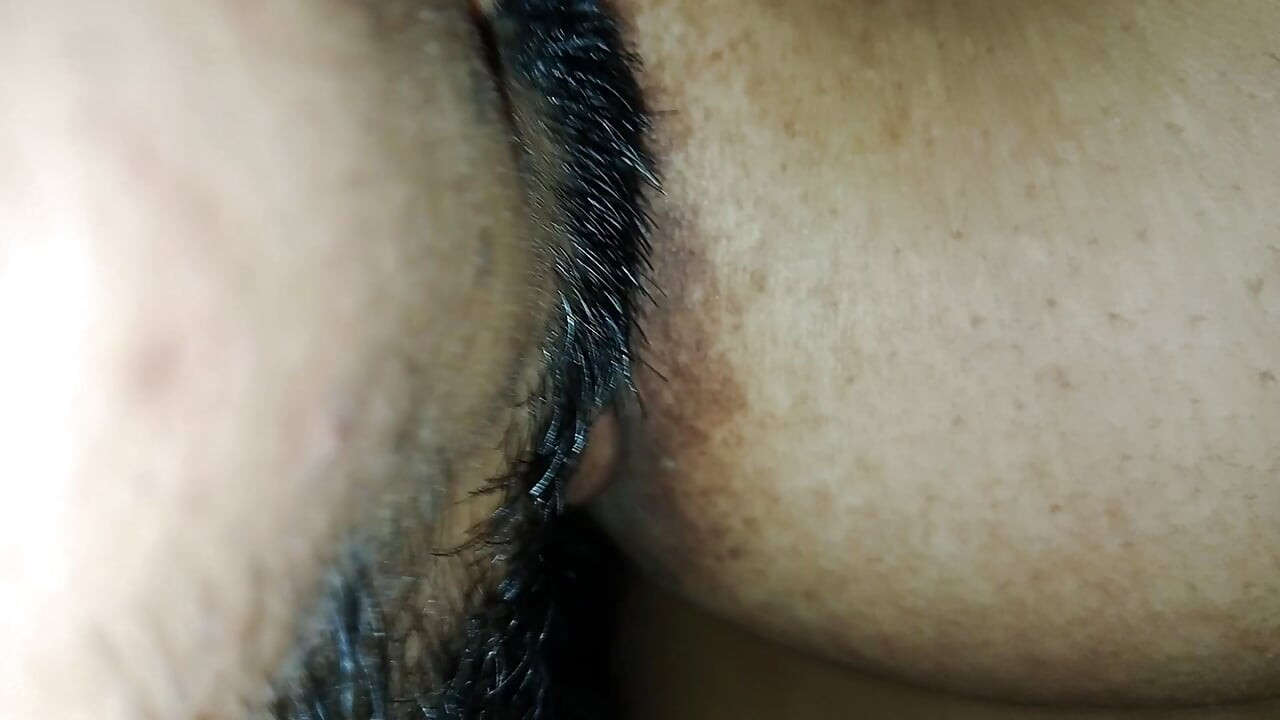 Desi bhabhi choot ka kloj ap chudaee husbend frind
