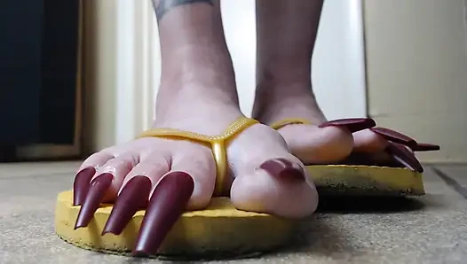 Kuku menggantung balik jepit kuning