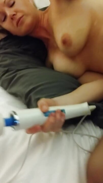 American Mormon Amateur Wife Cums Multiple Times