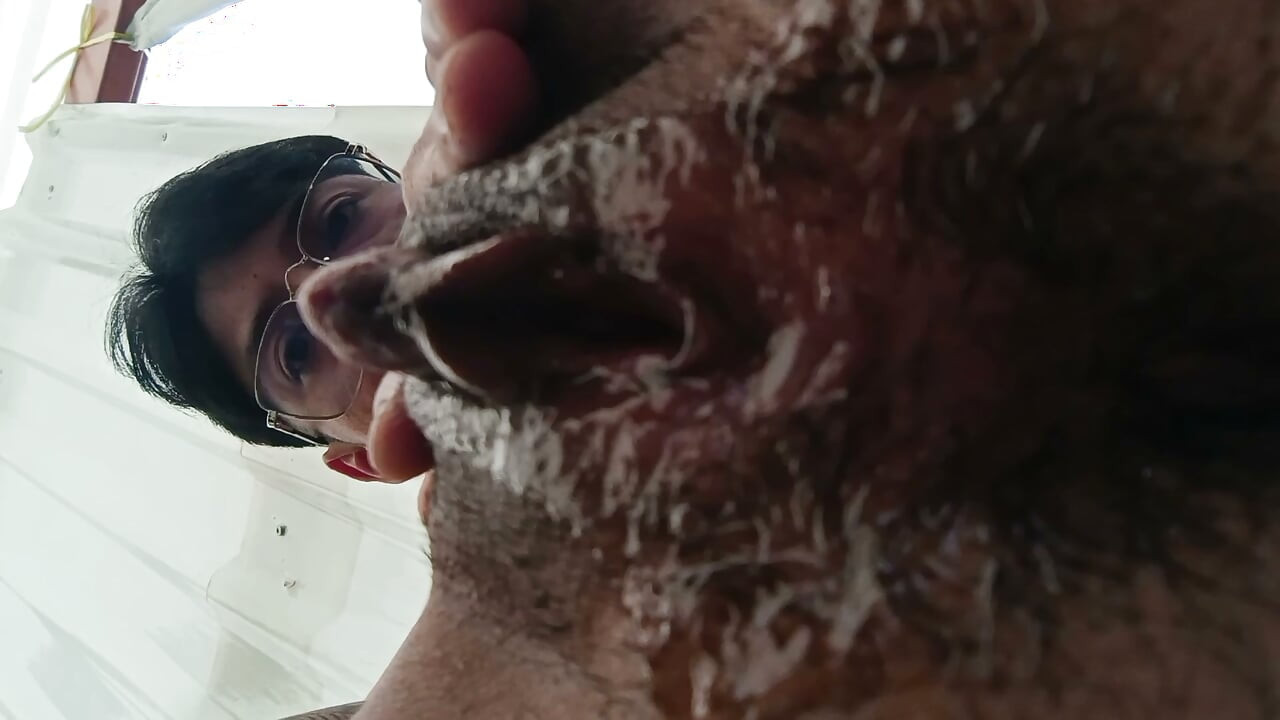 看起來濕漉漉的