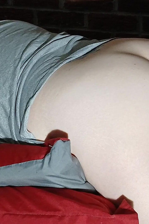 Практикуй анальный тренинг, открывая эту задницу