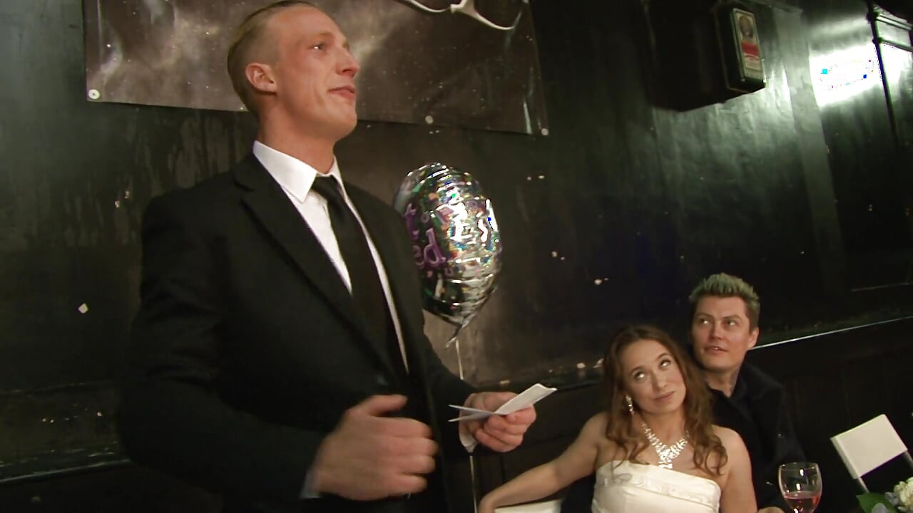 결혼식에서 따먹히는 발정난 갈색 머리