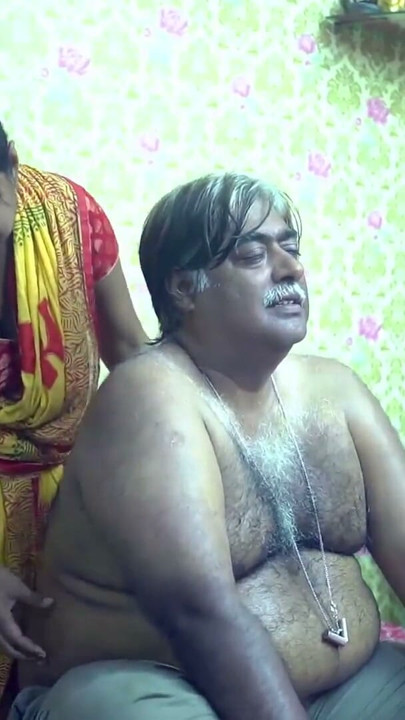 Indian desi bhabhi gives blowjob to her owner Part 4 | Clip 1