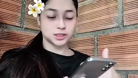 Büyük göğüslerim