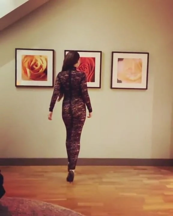 Elize Ryd Sexy Walk